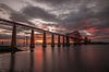 Zonsondergang bij brug bij Edinburgh van Hans Hoekstra thumbnail