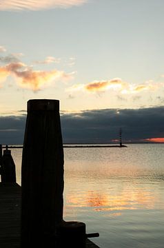 zonsopkomst aan Grevelingenmeer van Annelies Cranendonk