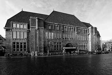 Het voormalige postkantoor op de Neude in Utrecht (januari 2016) liggend