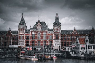 Traditionele huizen en bruggen in Amsterdam van Thilo Wagner