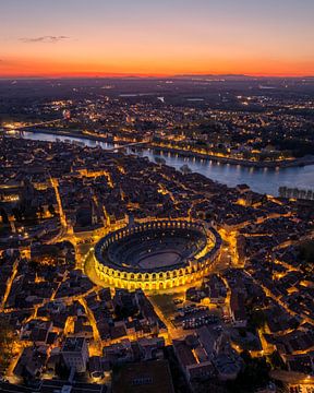 Arles bij Zonsondergang – Romeinse Arena in het Gouden Uur van Ewold Kooistra