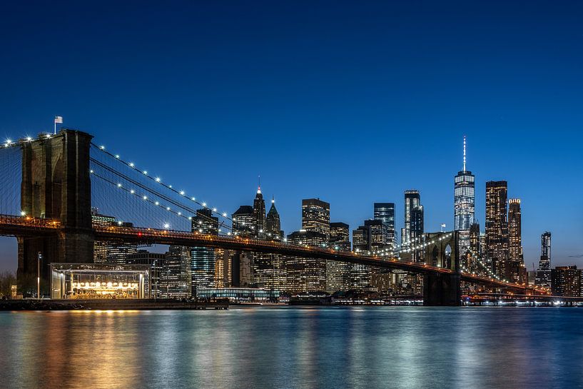 NY Brooklyn Bridge at night (color) by Jeanette van Starkenburg