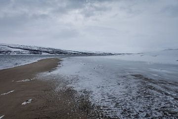 Sneeuwjachten over het strand van Timo Bergenhenegouwen