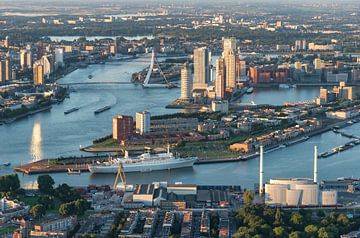 Katendrecht and Kop van Zuid from the air by Prachtig Rotterdam