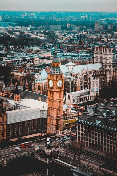 London by Hello Pompoyo