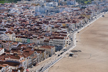 Blick über Nazare in Portugal