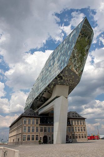 Havengebouw Antwerpen kleur