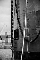 Schepen rauw en ruig in de haven Rotterdam
