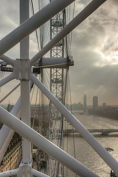 London Eye ...totally different by Hans Brinkel