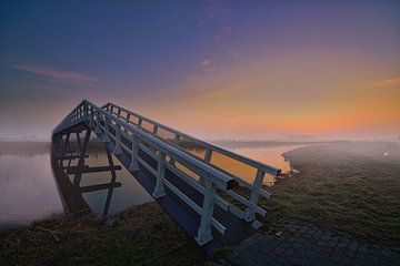 Walingsdijk bij zonsopkomst van peterheinspictures