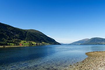 Eidsfjord près de Nordfjordeid sur Anja B. Schäfer