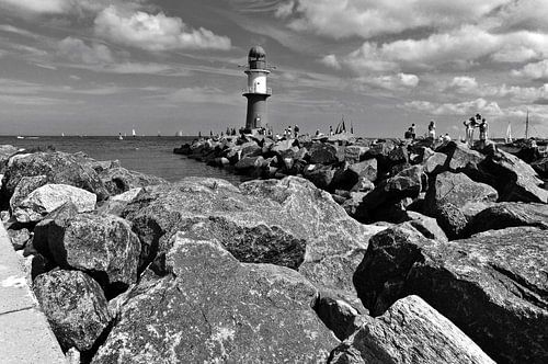 Hanse Sail sur la mer Baltique à Warnemünde - monochrome