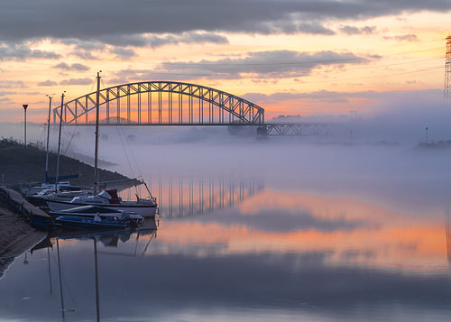 Oosterbeek railway bridge at sunrise