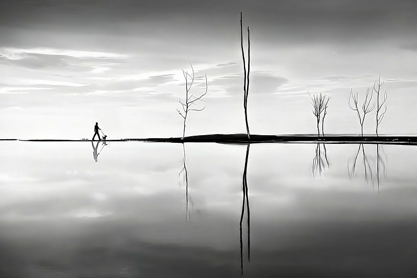 Kale bomen en man met hond SWc van Rautenberg Digital Art Maritim