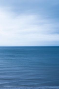 Blue sea off the coast of Wales, Great Britain by Christa Stroo photography