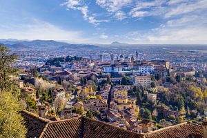 Blick über Bergamo von San Vigilio