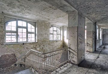 Urbex in Beelitz Heilstätten, Berlin. von Edward Boer