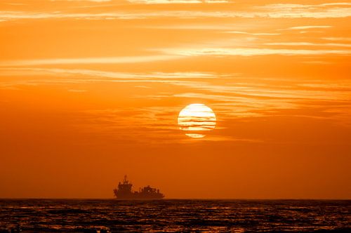 Sailing to the Sun