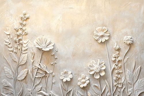 Weiße Blumen in rustikalem Relief