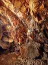 Vranjaca Groyt met stalagnieten en stalagtieten in centrum Kroatie van Joost Adriaanse thumbnail