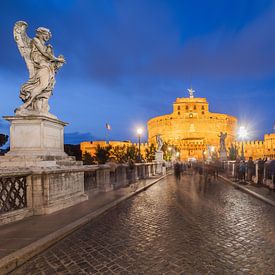 De Engelenbrug in Rome tijdens de avond van Elroy Spelbos Fotografie