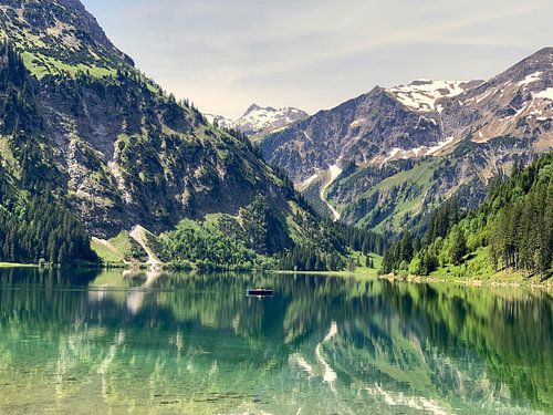 Rust aan de Vilsalpsee – een alpenidylle in het Tannheimdal van Eric Nagel