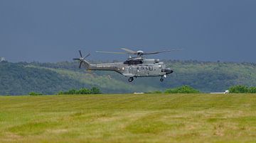 Armée de l'Air Aérospatiale AS-332 Super Puma. van Jaap van den Berg