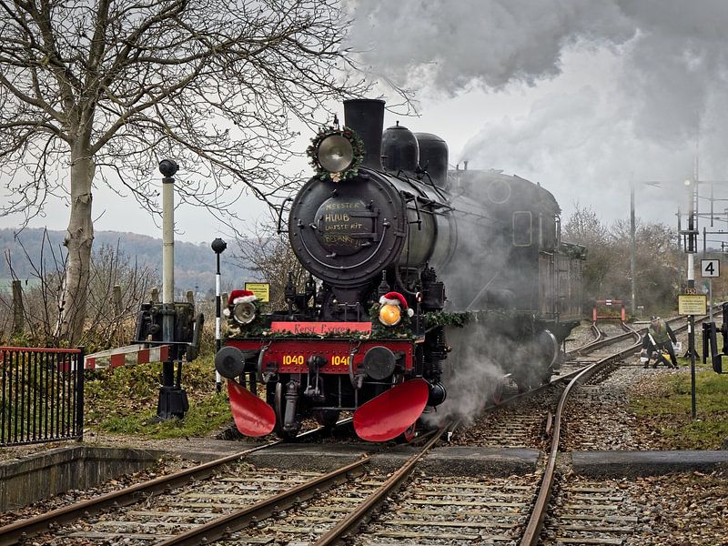 Steam locomotive 1040 at conversion at Schin op Geul station by Rob Boon