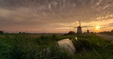 Moulins à vent dans le polder Beemster sur Toon van den Einde