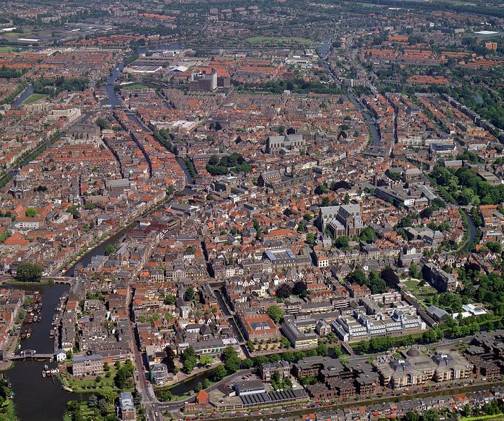 1988: Historische luchtfoto van de stad Leiden van Frans Rombout