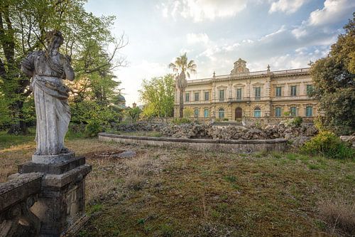 Villa mit Statur Italien