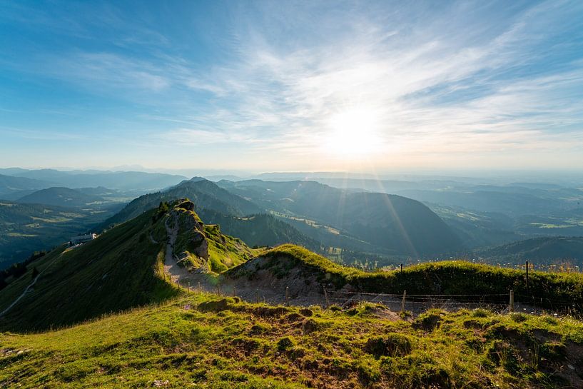 Hiking trail from the Hochgrat to the Hochgratbahn with a view of Oberstaufen by Leo Schindzielorz
