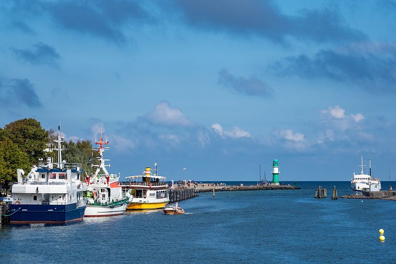 Mole an der Ostseeküste in Warnemünde von Rico Ködder