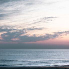 Pastel-coloured sky at sunset in the North Sea by Simone Neeling