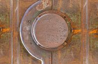 Urban wall - metallic circle by -BLOOS- thumbnail