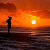 Zonsondergang op Zuiderstrand Den Haag van Rob Kints