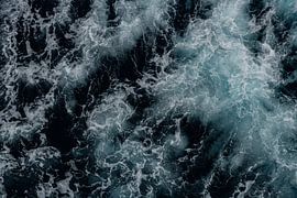 Antarktische Abstraktion – Die Kraft des Ozeans von Nanda Bussers