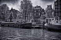 woonbootjes en grachtenpandjes aan de Prinsengracht op een heerlijk zomerse dag van Hans de Waay thumbnail