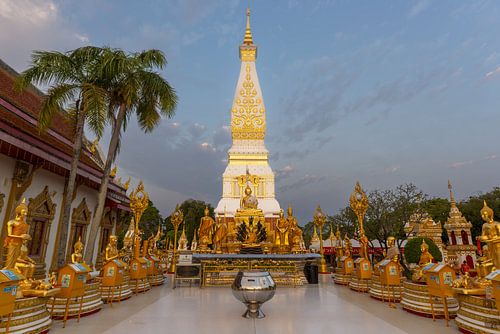 A golden glow in the heart of Nakhon Phanom by Walter G. Allgöwer