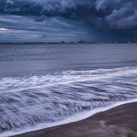 Brooding across the Schelde by Sander Poppe
