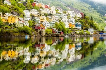 Dorf Norwegen von Tom Opdebeeck