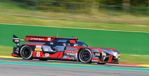 Audi R18 e-tron quattro Le Mans Prototype race auto