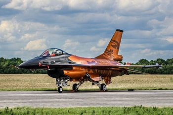 Orange F16 auf dem Fliegerhorst Volkel