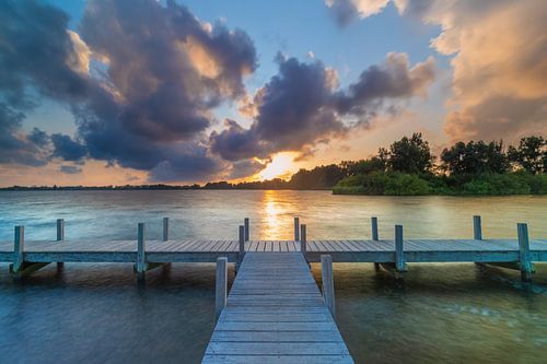 Hollands polderlandschap en zonsondergang