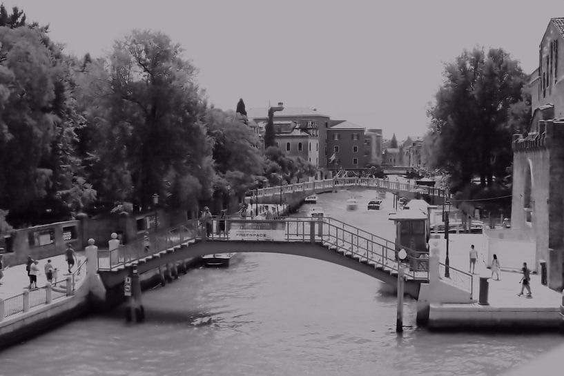 Venedig-Brücken und Kanal-Szene BW von Loretta's Art