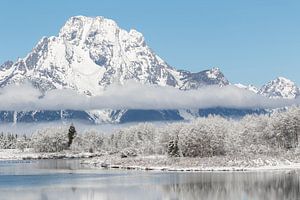 Landscape photo iconic Mount Moran