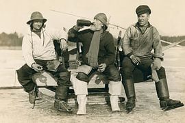 Lunch break on the ice by Belle Époque