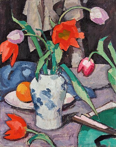 Stilleven met tulpen en waaier, Samuel John Peploe
