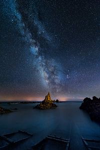 Michstrasse et étoiles à la mer en Espagne dans une claire nuit d'été. sur Voss Fine Art Fotografie