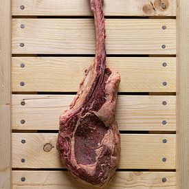 Steak in Veilingkrat van Roland van Balen